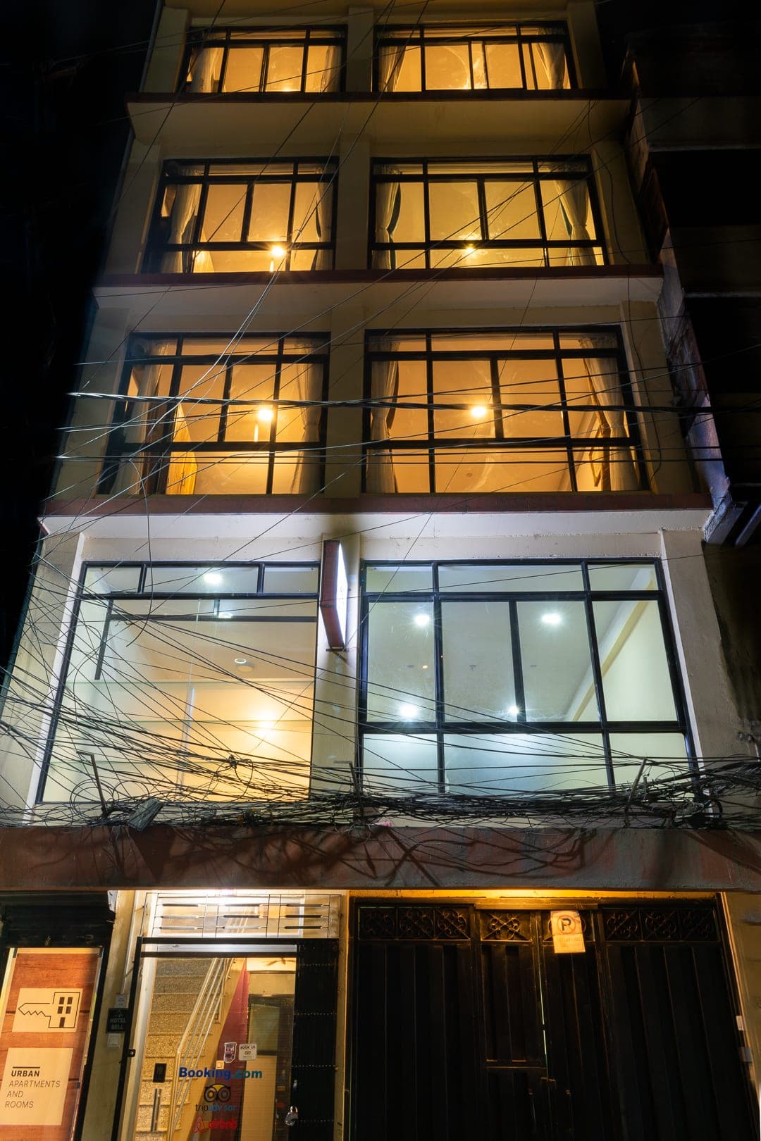 Urban Apartments and Rooms