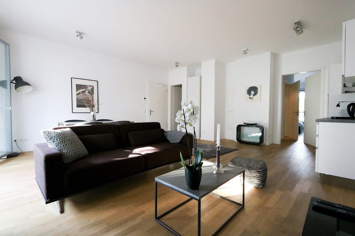 175 | Zentrales Studio Apartment mit Balkon neben Torstrasse Mitte