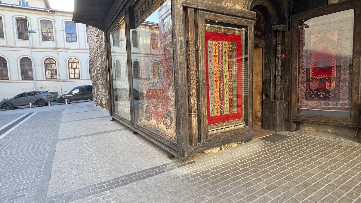 Vezirhan Carpet & Kilim