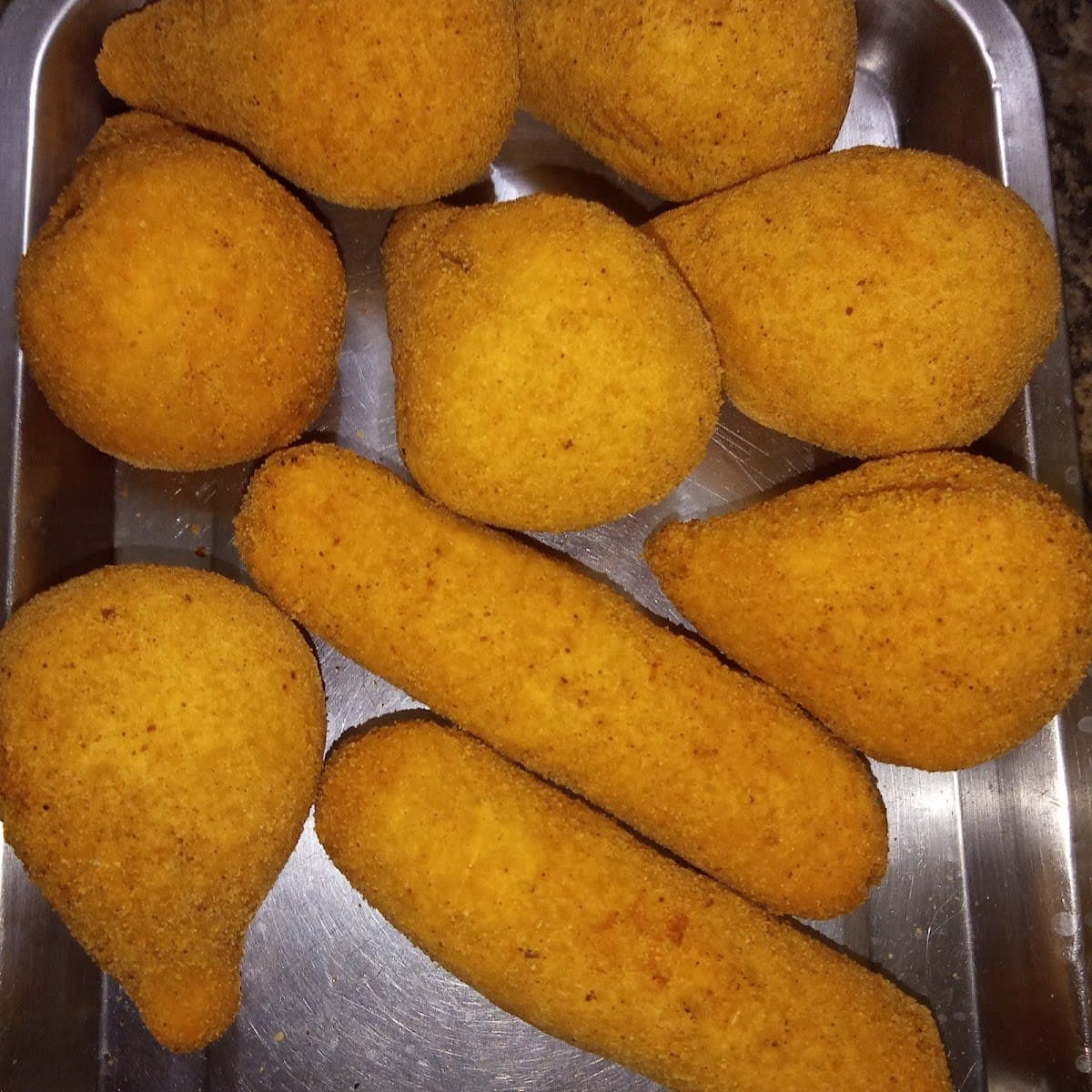Victória e Viviane Lanches