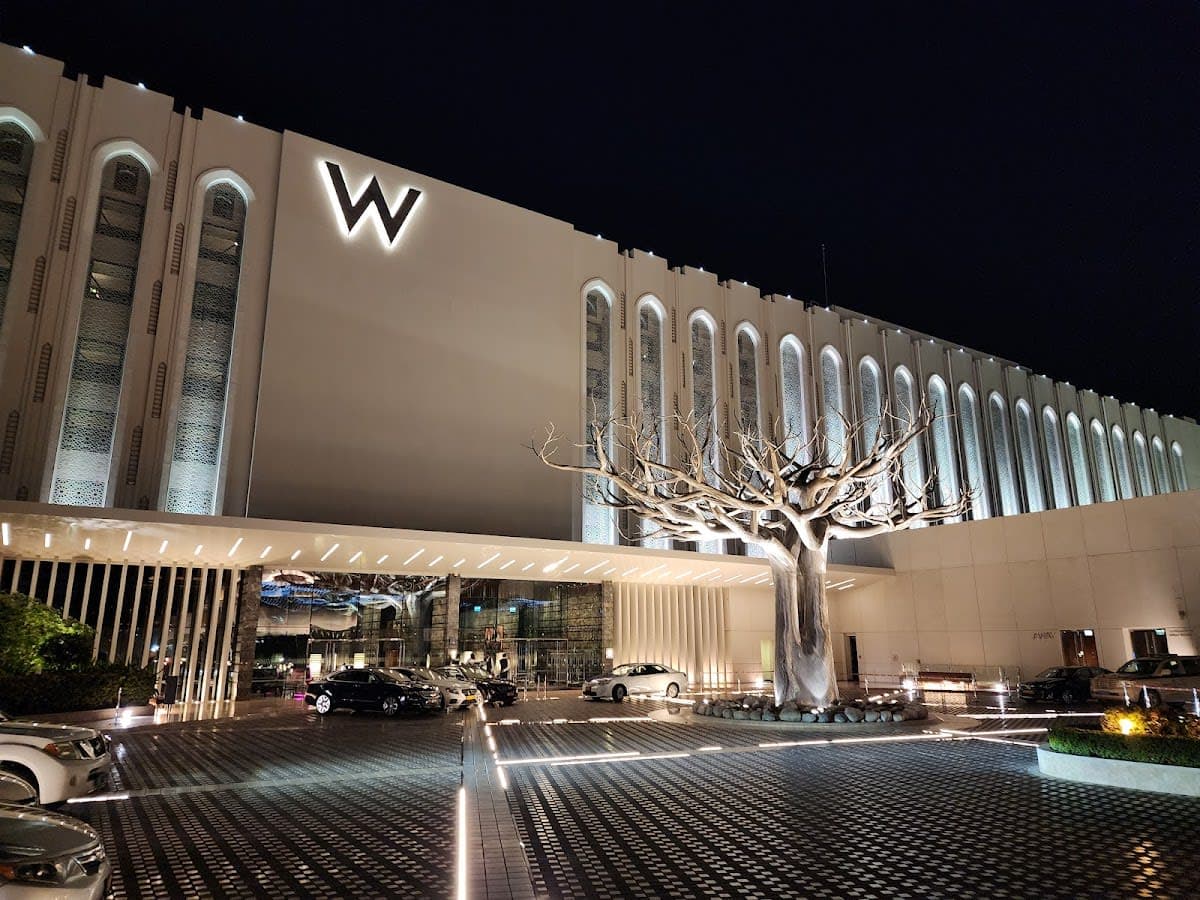 W Muscat