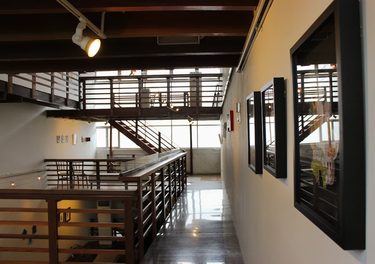 Wei-Ling Gallery
