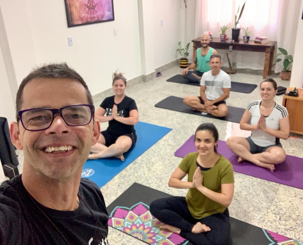 Yoga Caminho Luz