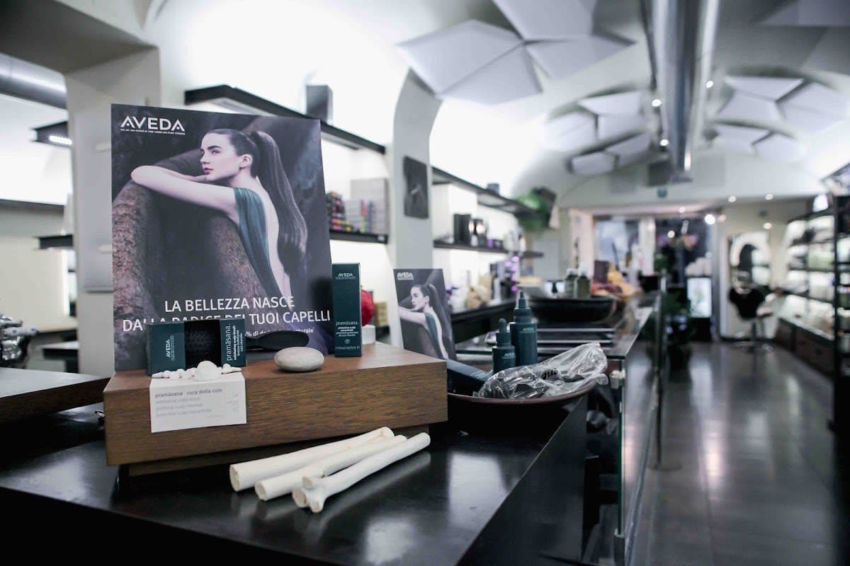 Contrasto AVEDA Lifestyle Salon & SPA - Miglior Parrucchiere Firenze