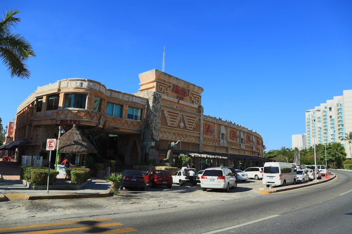 Hotel Essenzia Cancun
