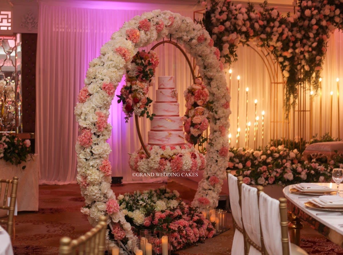 Grand Wedding Cakes