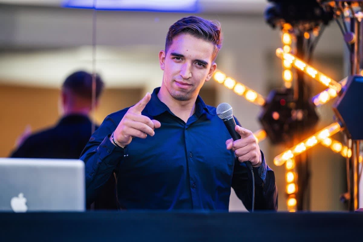 Wedding DJ