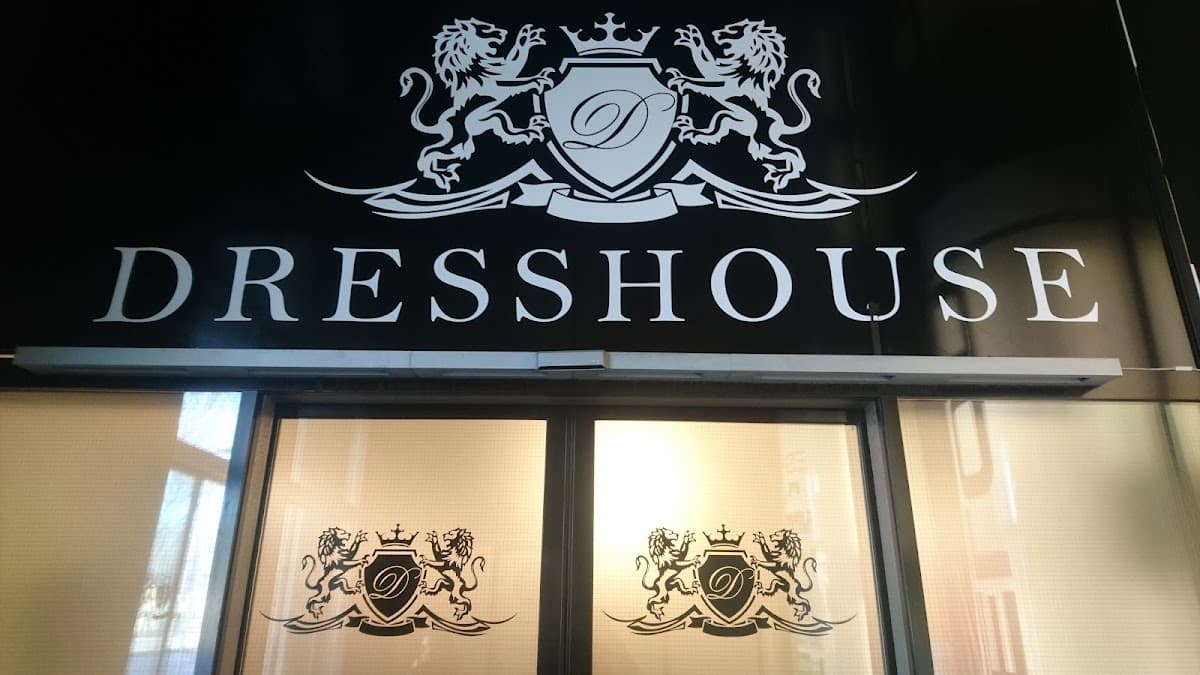 Dresshouse
